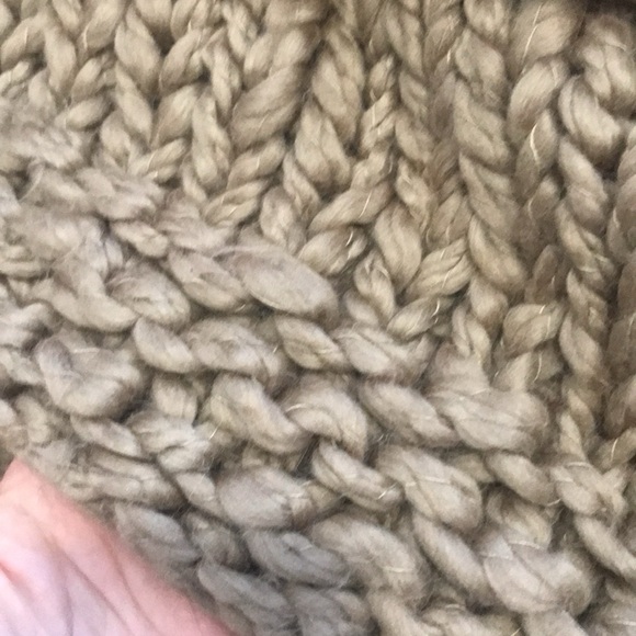 Cozy Wool Knit Throw Blanket - Picture 6 of 6